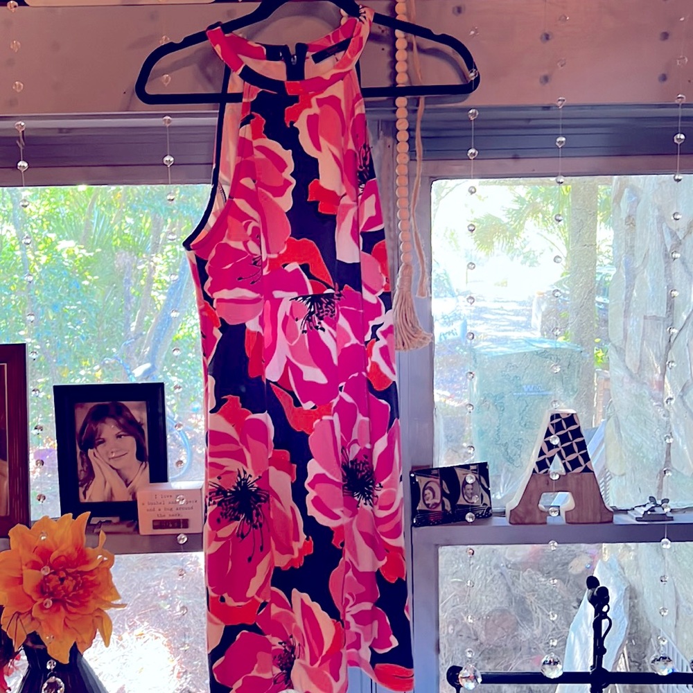 Adorable and bright Trina Turk dress with zip back sz 8